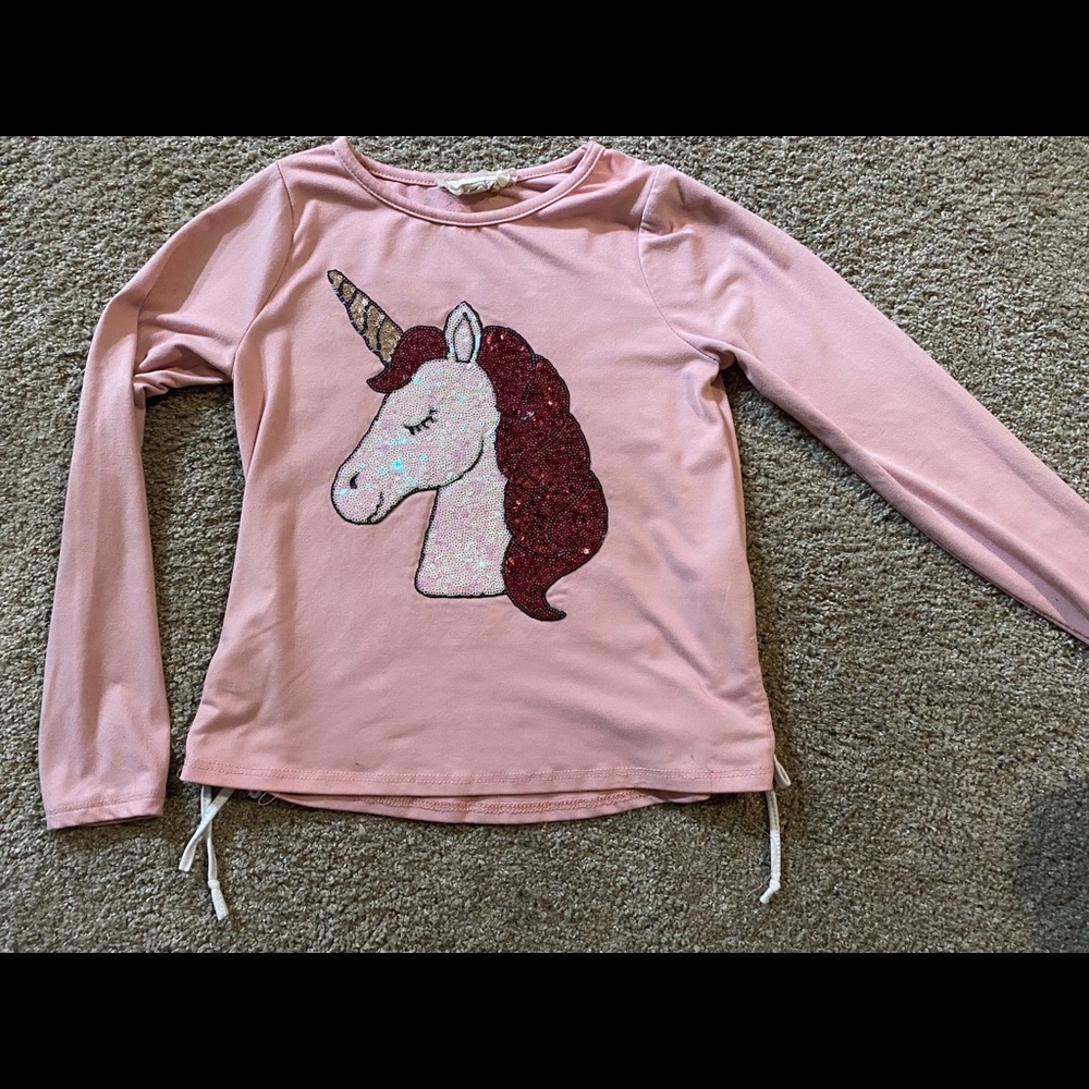 Between shimmer  unicorn top. Size 8